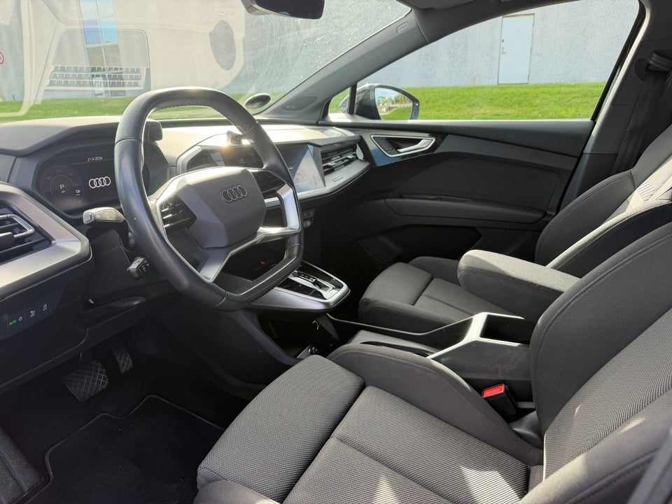 Audi Q4 e-tron 40 S-line 5d