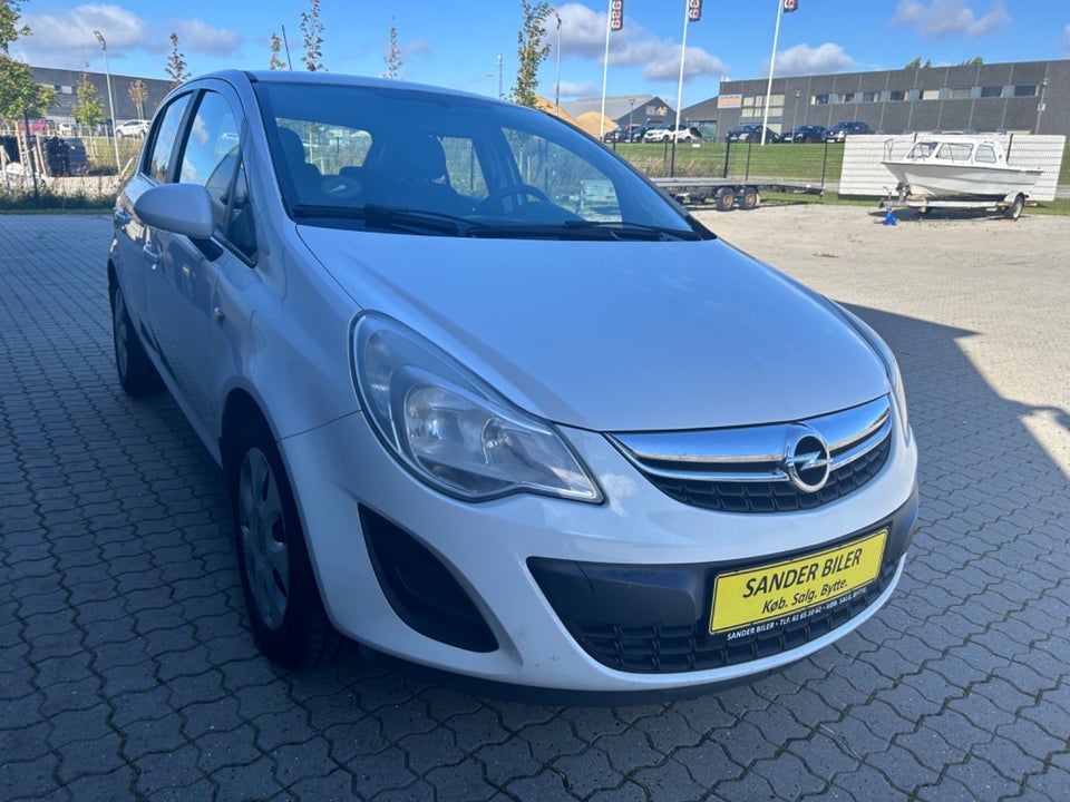 Opel Corsa 1,2 16V Enjoy 5d