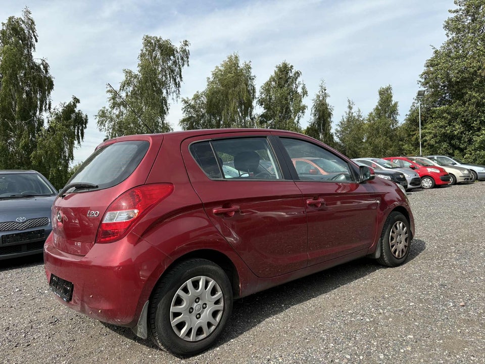 Hyundai i20 1,25 Comfort 5d