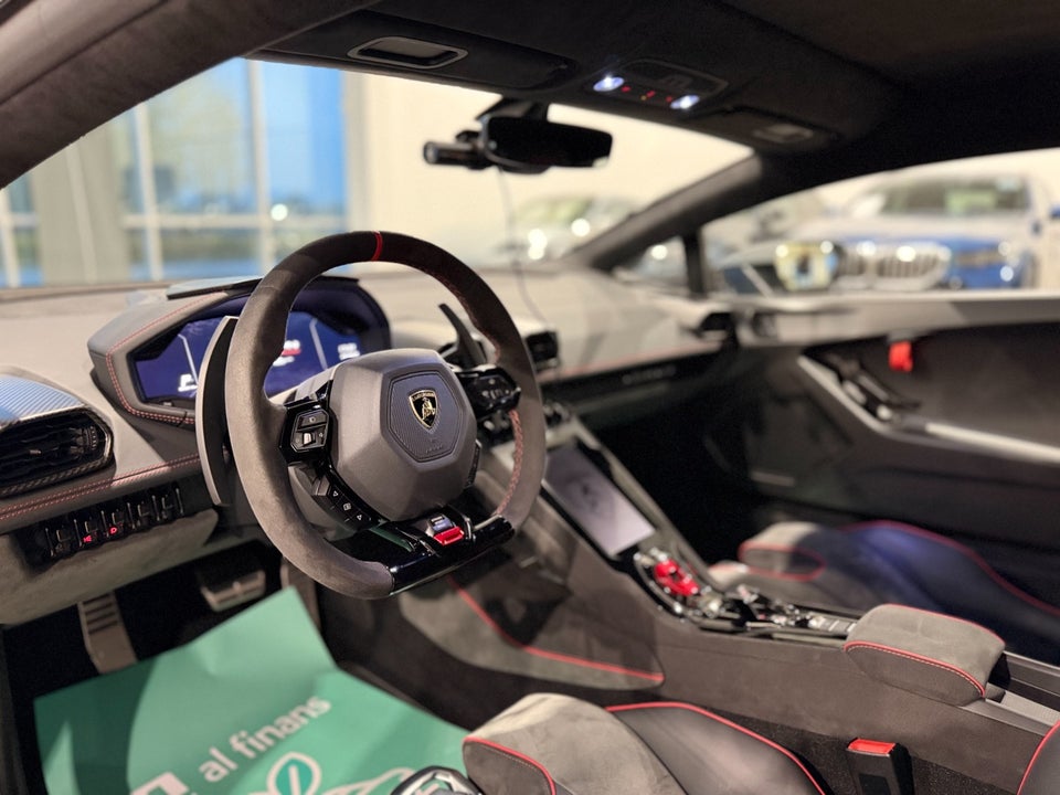 Lamborghini Huracan 5,2 Sterrato 2d