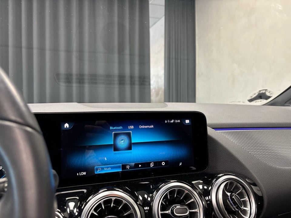 Mercedes EQA250 Progressive 5d