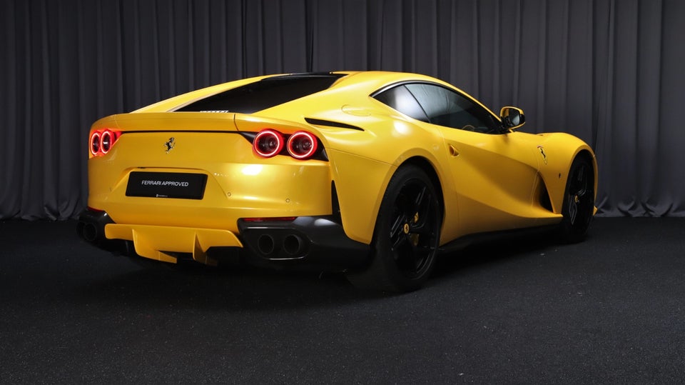 Ferrari 812 Superfast 6,5 DCT 2d