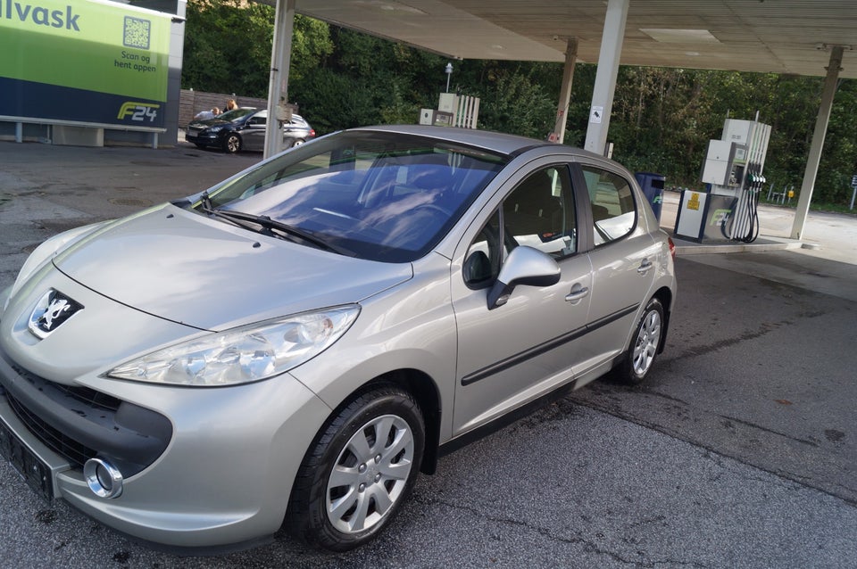 Peugeot 207 1,6  5d