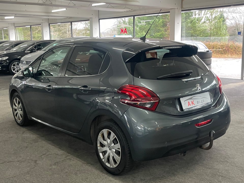 Peugeot 208 1,6 BlueHDi 100 Allure Sky 5d