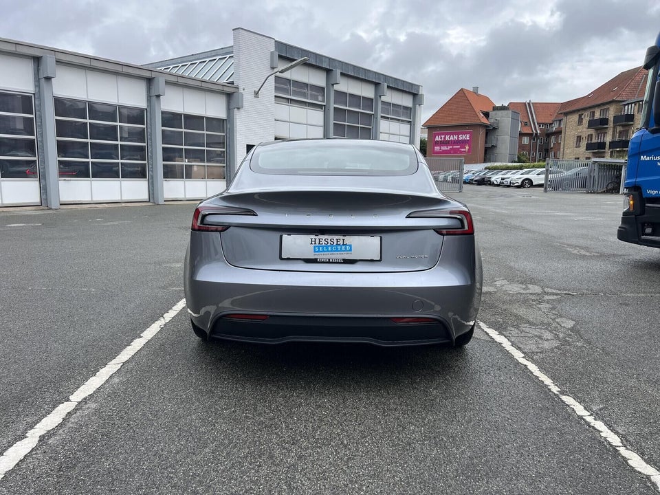 Tesla Model 3 Long Range AWD 4d