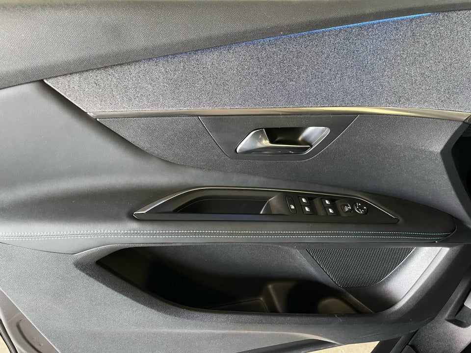 Peugeot 3008 1,6 Hybrid Allure Pack EAT8 5d