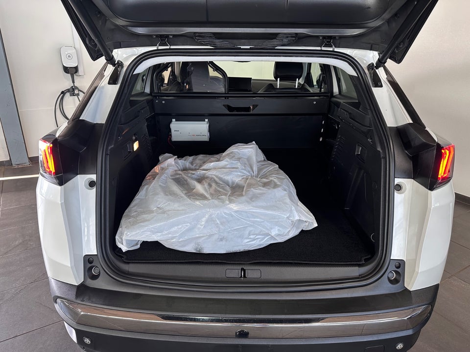 Peugeot 3008 1,6 Hybrid4 Allure Pack Limited EAT8 Van 5d