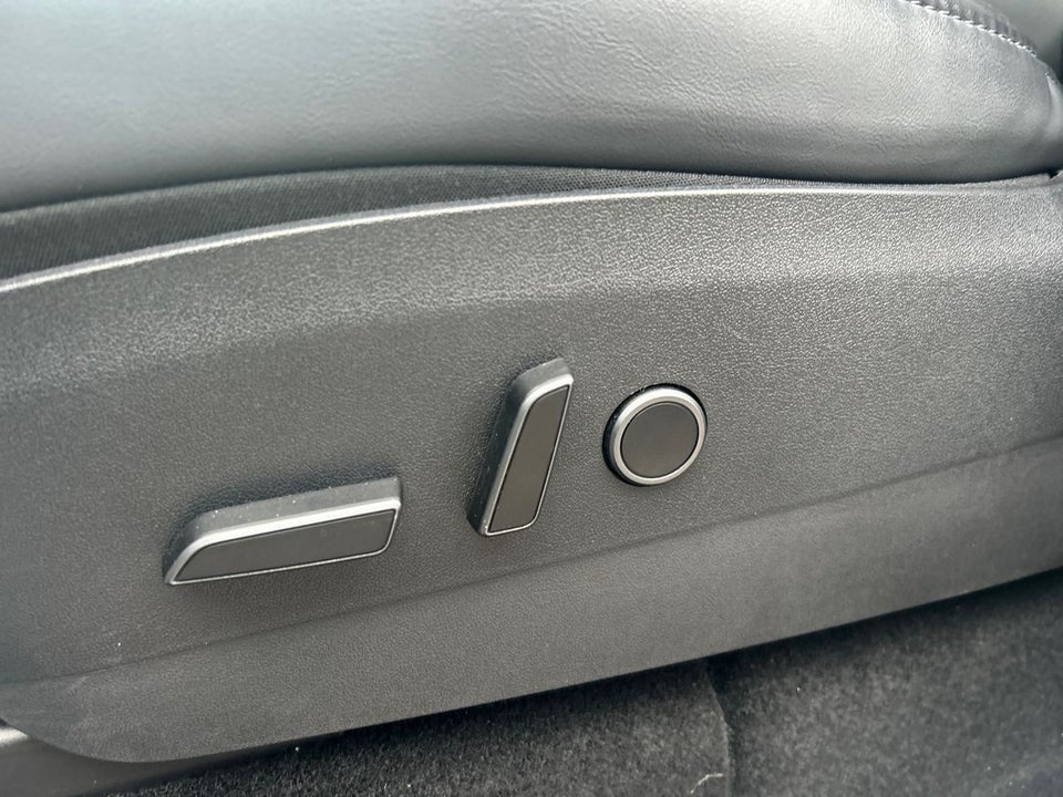 Tesla Model Y Long Range AWD 5d