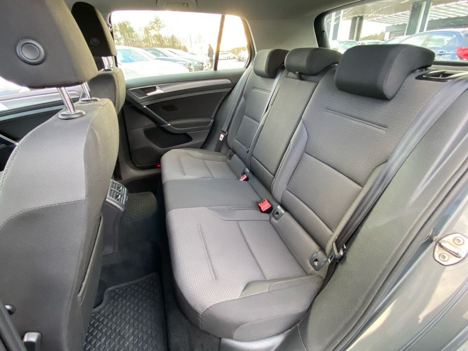 VW Golf VII 1,5 TSi 130 Comfortline 5d