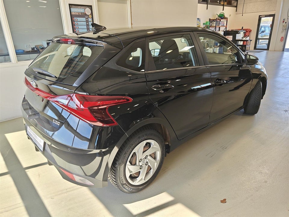Hyundai i20 1,0 T-GDi Essential DCT 5d
