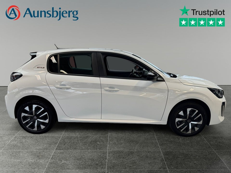 Peugeot e-208 50 Style 5d