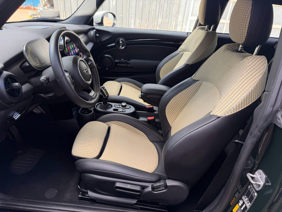 MINI Cooper SE Resolute Edition 3d