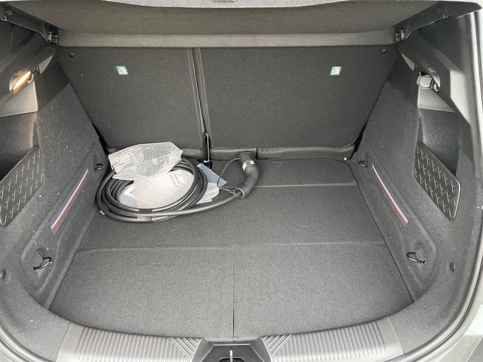 Renault 4 E-Tech 52 Techno 5d