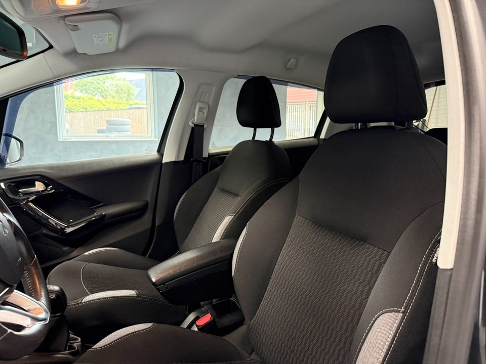 Peugeot 208 1,6 BlueHDi 100 Active 5d