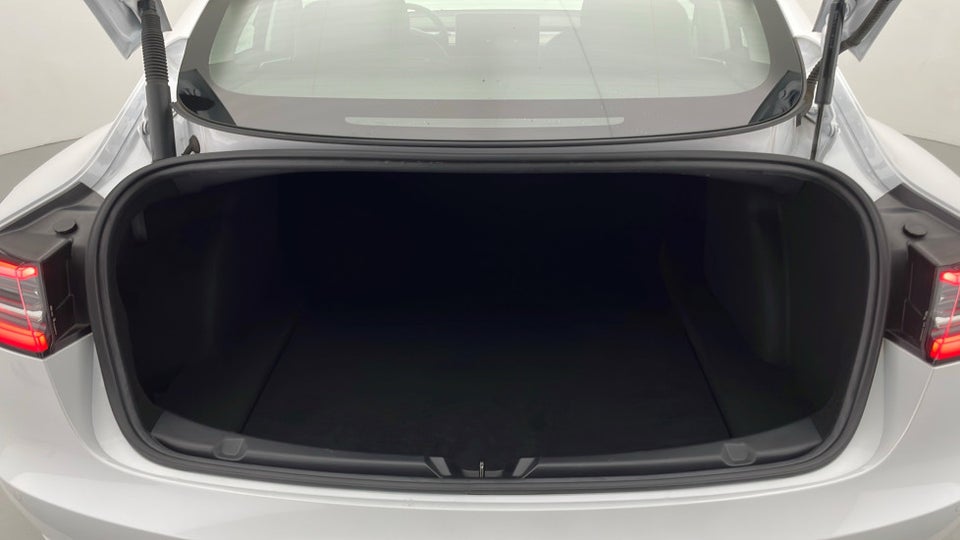 Tesla Model 3 Standard Range+ RWD 4d