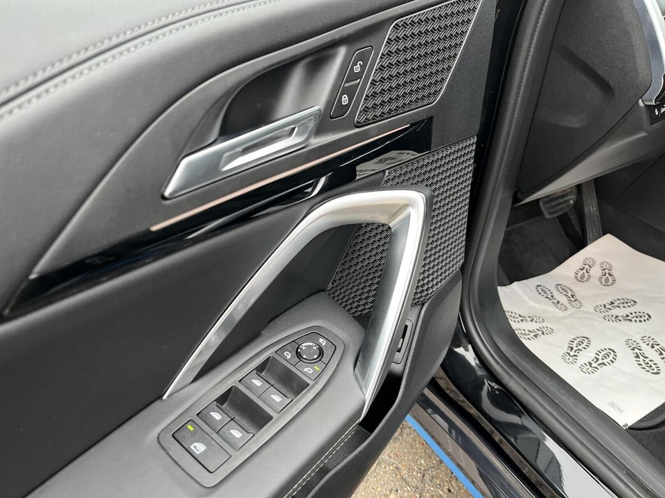 BMW iX1 xDrive30 X-Line 5d