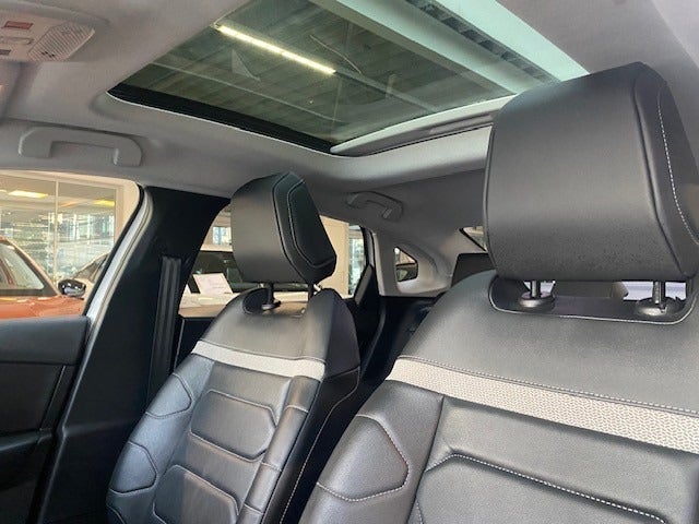 Citroën ë-C4 X 50 Shine Pack 4d