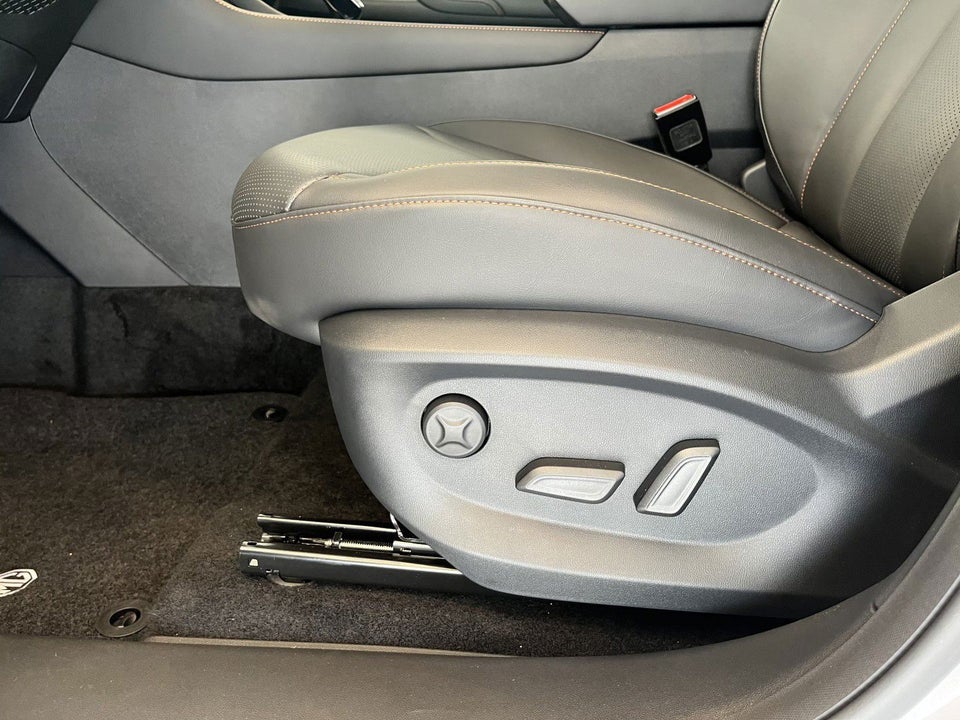 MG HS 1,5 PHEV Luxury 5d