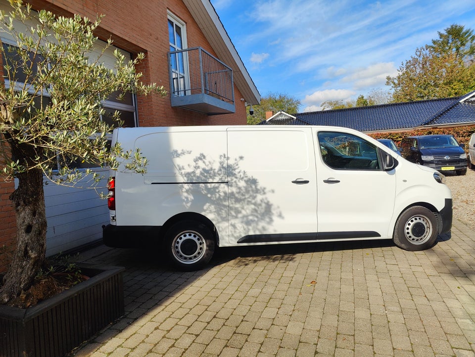 Toyota ProAce 2,0 D 120 Long Comfort 4d