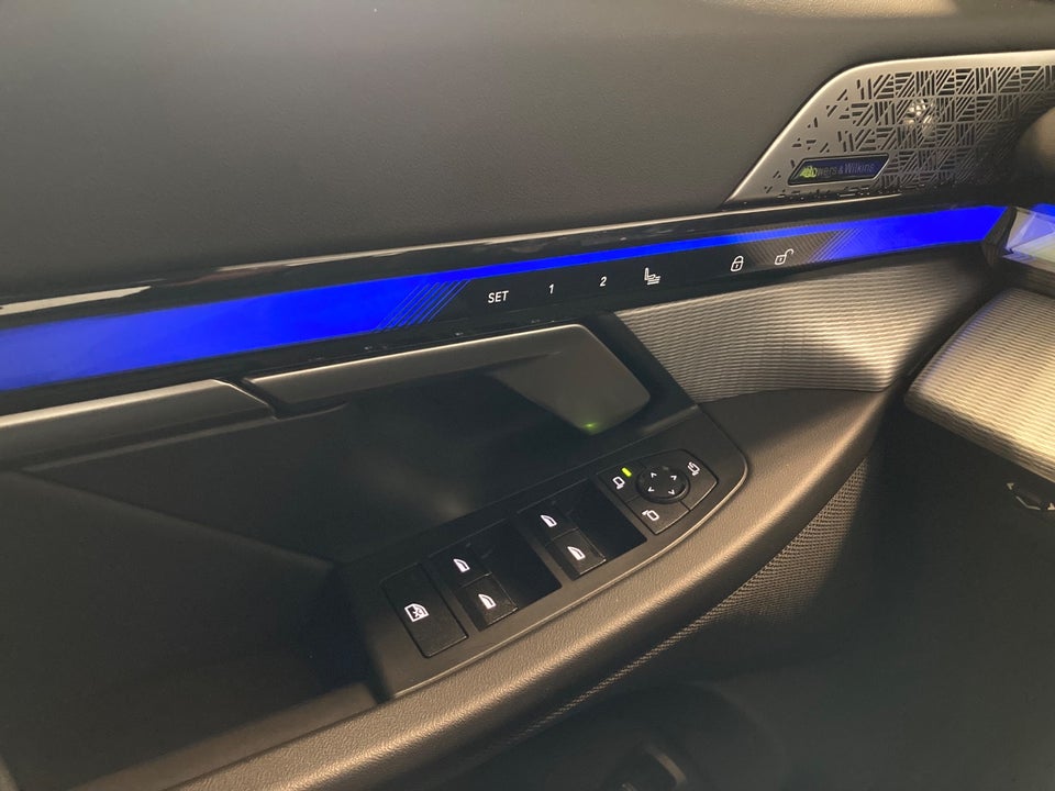 BMW i5 M60 xDrive 4d