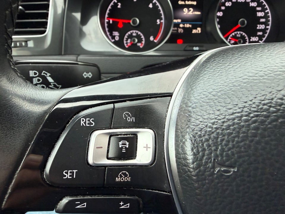 VW Golf VII 1,6 TDi 115 Comfortline Variant 5d