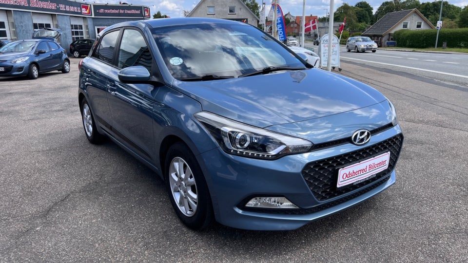 Hyundai i20 1,25 EM-Edition 5d