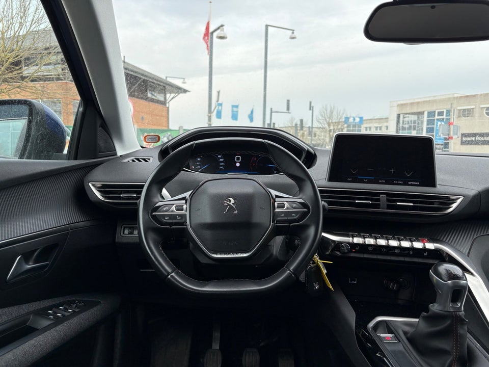 Peugeot 3008 1,2 e-THP 130 Strike 5d