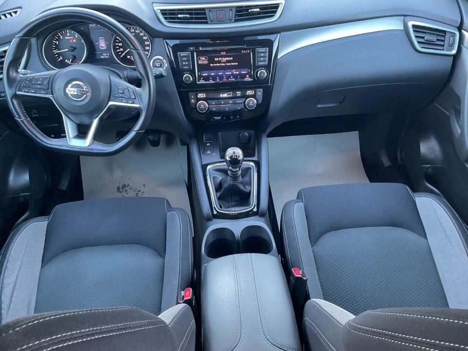 Nissan Qashqai 1,3 Dig-T 140 N-Connecta 5d