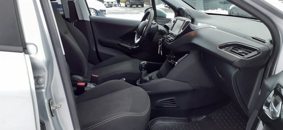 Peugeot 208 1,6 BlueHDi 100 Active 5d