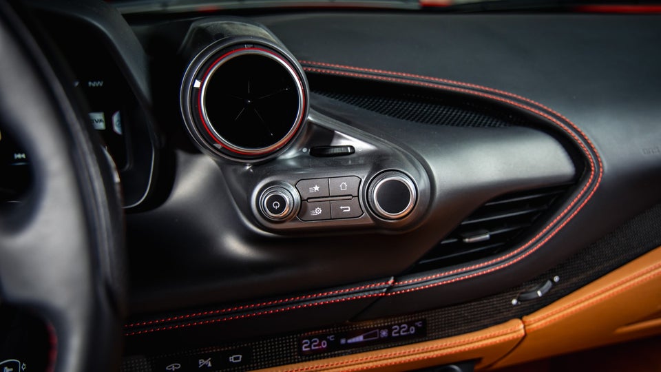 Ferrari F8 Spider 3,9 DCT 2d