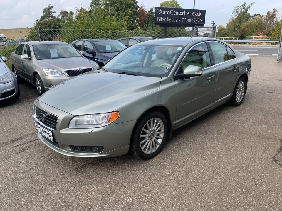 Volvo S80 2,4 D5 Momentum aut. 4d