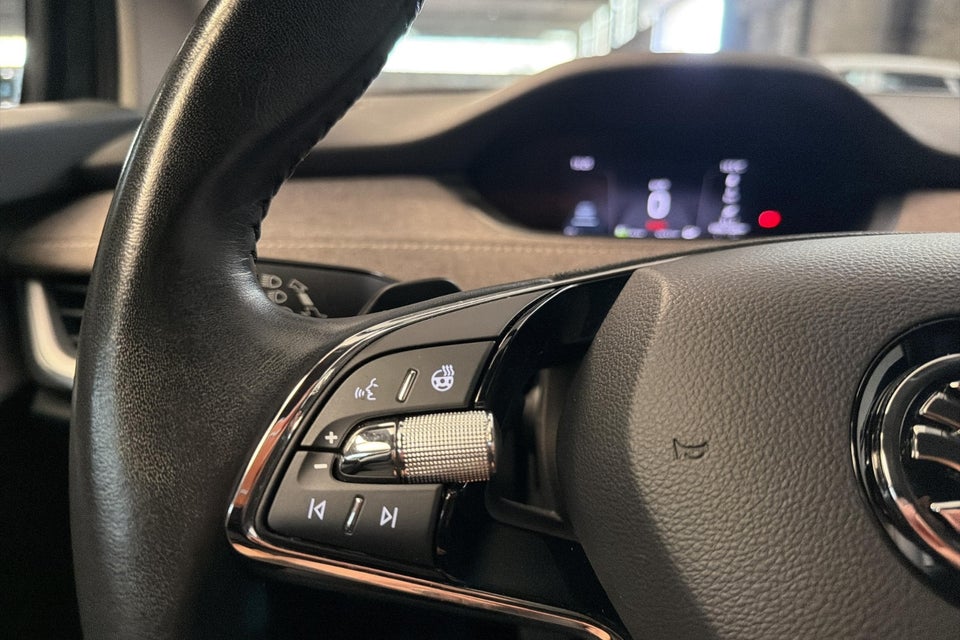Skoda Enyaq 80 iV Lodge 5d