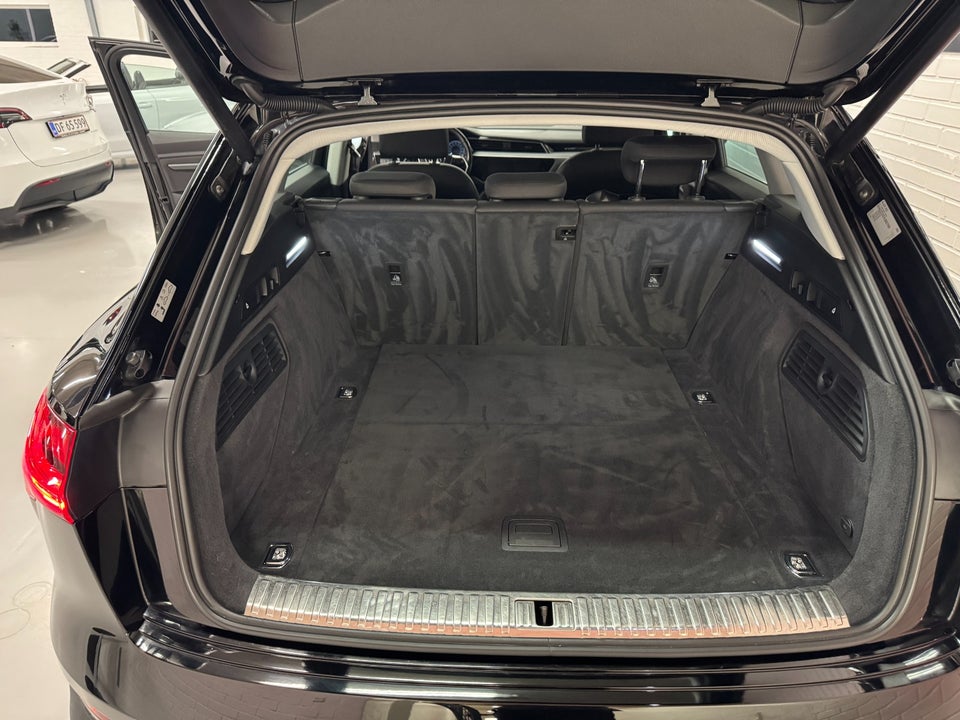 Audi e-tron 50 quattro 5d