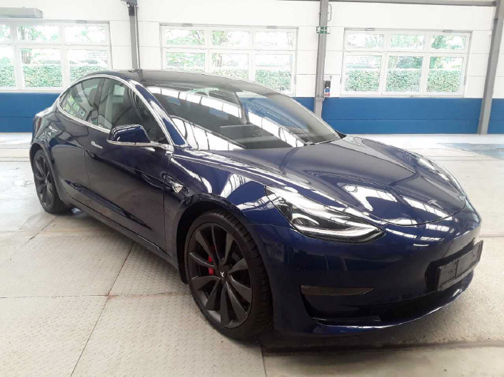 Tesla Model 3 Performance AWD 4d