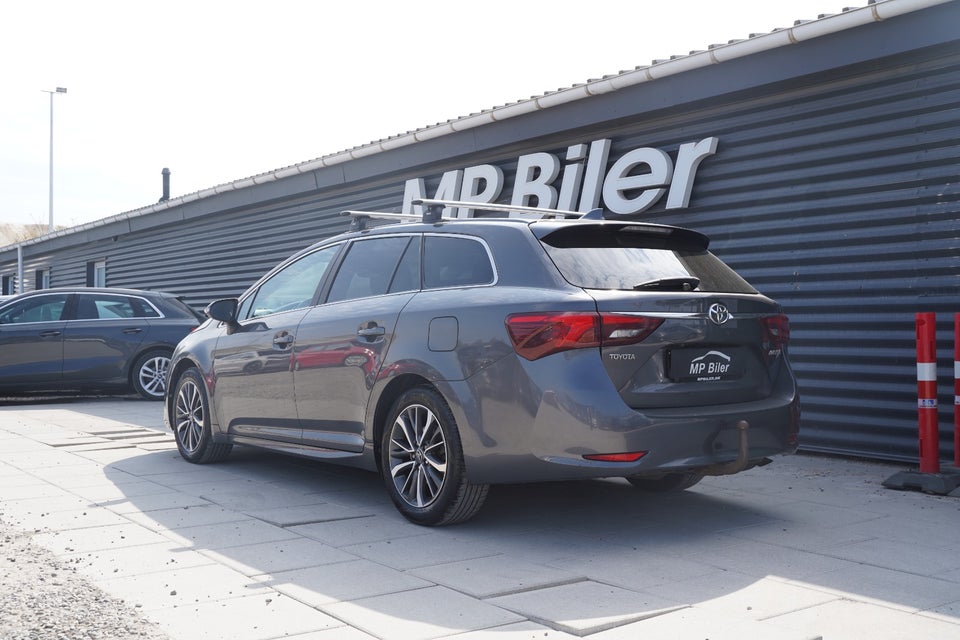 Toyota Avensis 1,8 VVT-i T2 Touring Sports MDS 5d