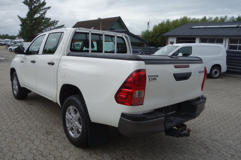 Toyota HiLux 2,4 D-4D 150 T2 Db.Kab 4x4 4d