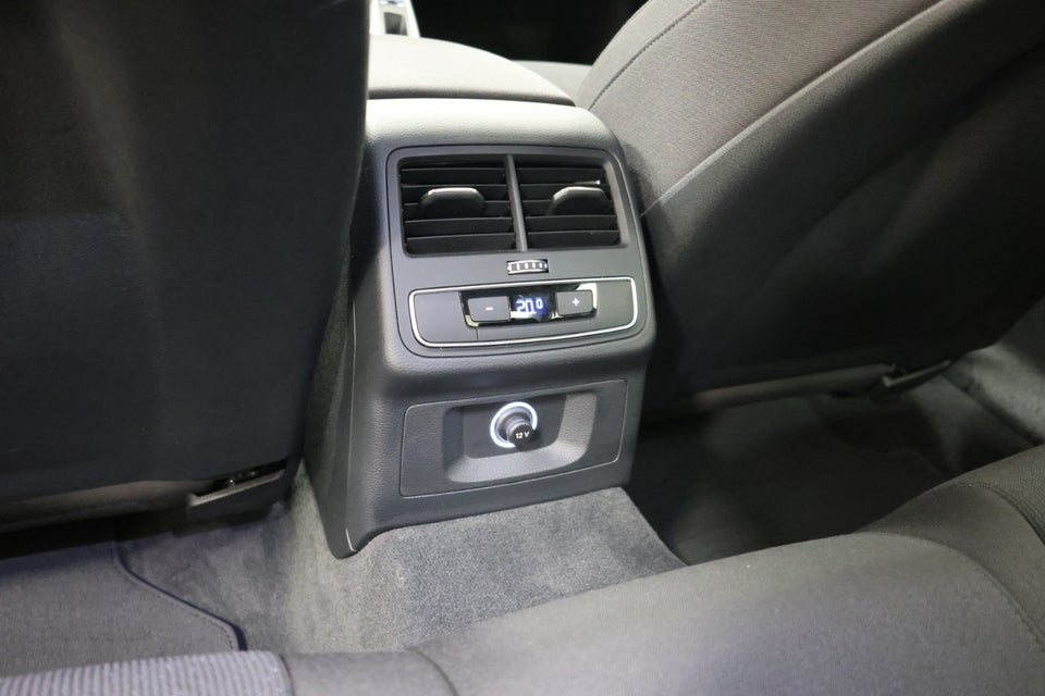 Audi A4 40 TFSi Advanced plus S-tr. 4d
