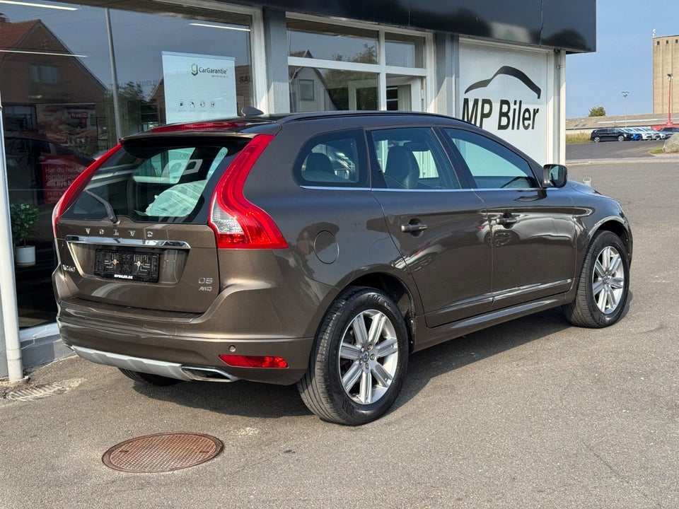 Volvo XC60 2,4 D5 220 Momentum aut. AWD Van 5d