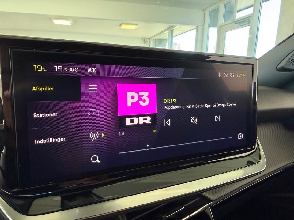 Peugeot e-2008 50 Allure 5d