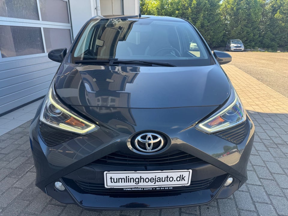 Toyota Aygo 1,0 VVT-i x-press 5d
