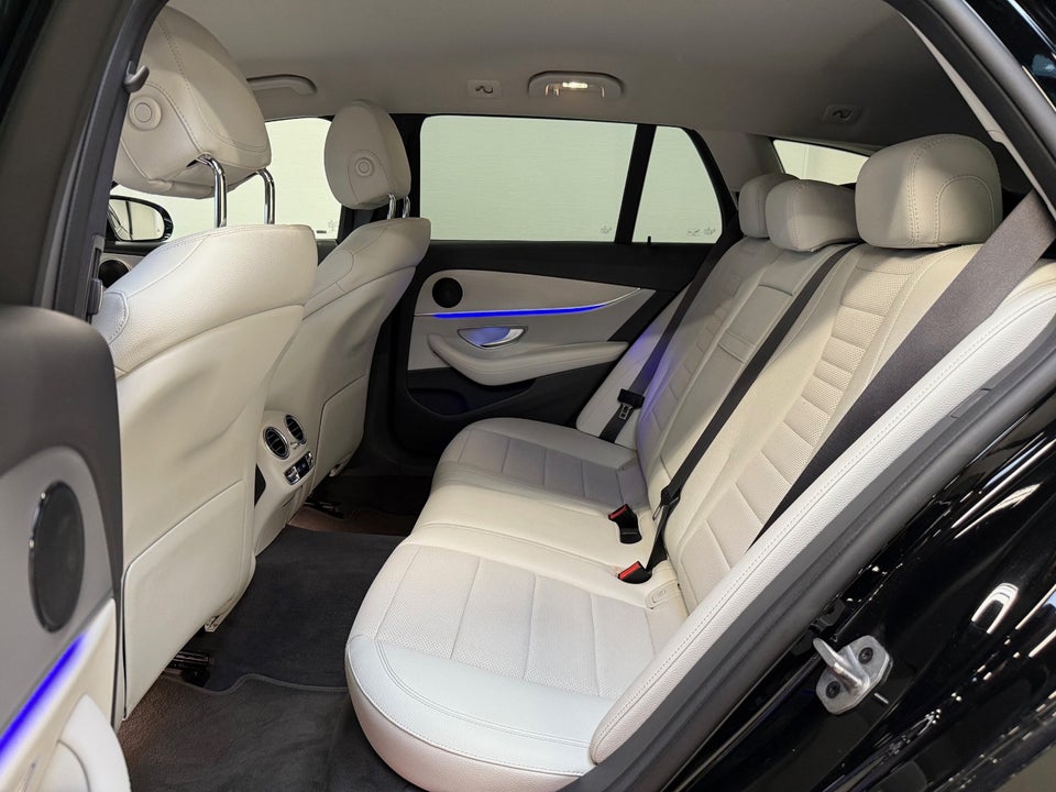 Mercedes E300 e 2,0 AMG Line stc. aut. 5d