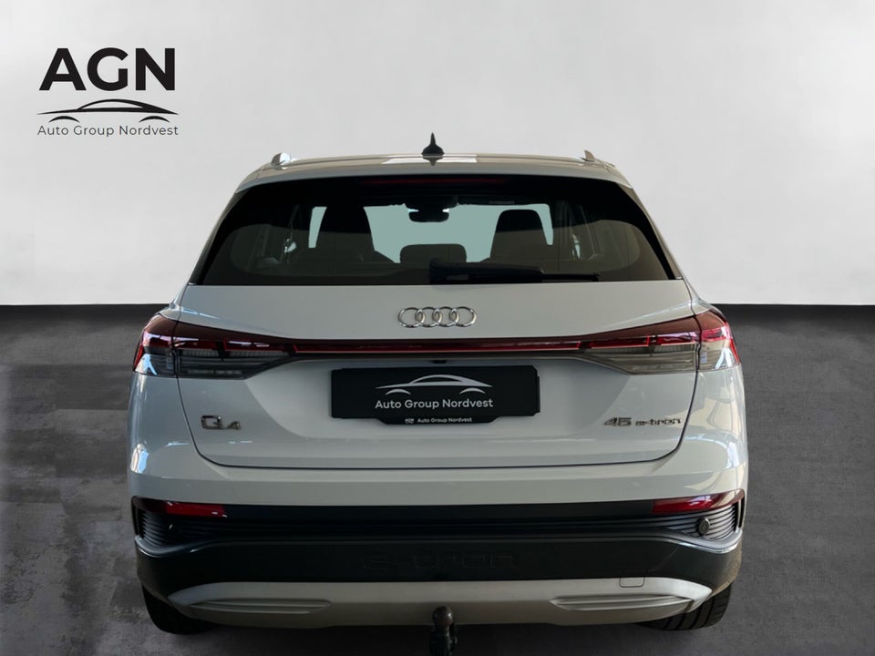 Audi Q4 e-tron 45 Progress 5d