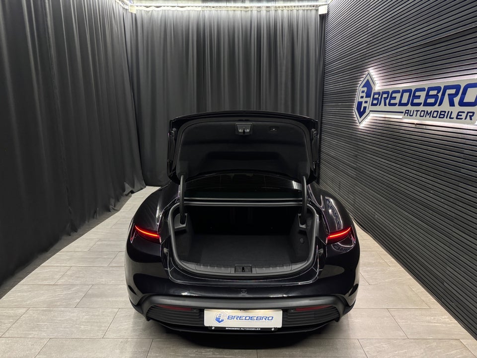 Porsche Taycan Performance+ 4d