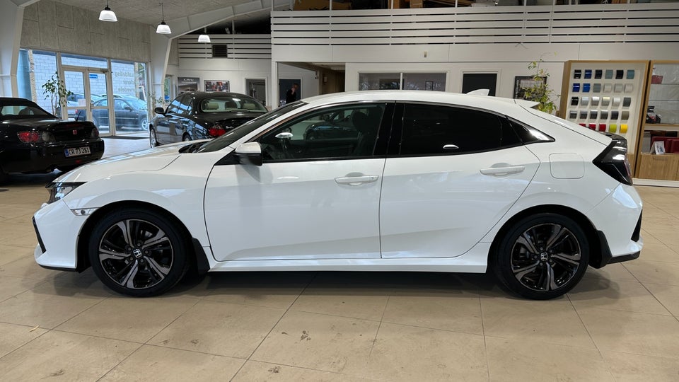 Honda Civic 1,0 VTEC Turbo Elegance CVT 5d