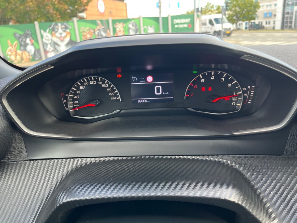 Peugeot 2008 1,2 PureTech 100 Active 5d