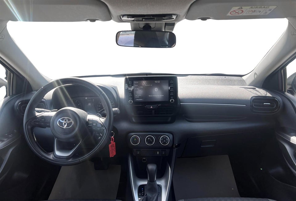 Toyota Yaris 1,5 Active CVT 5d