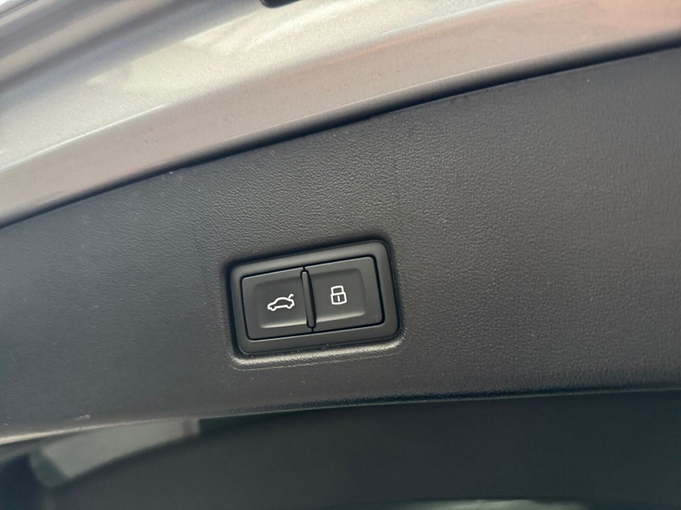 Audi Q4 e-tron 45 Advanced Sportback quattro 5d