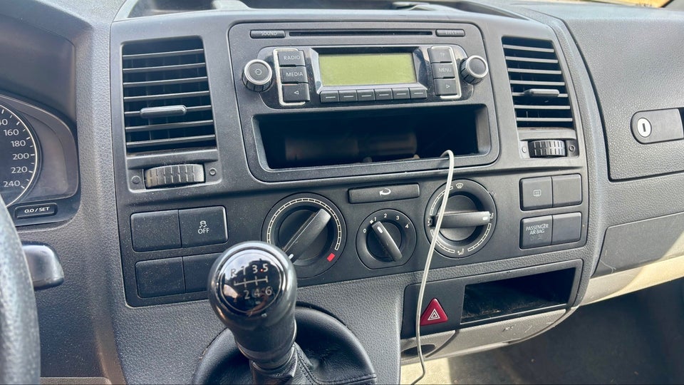 VW Transporter 2,0 TDi 140 Kombi lang 4d