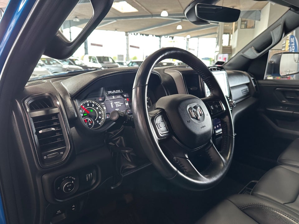 Dodge RAM 1500 5,7 V8 Hemi Big Horn Night aut. 4d