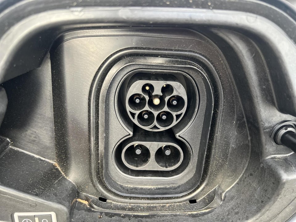 Peugeot e-208 50 Style 5d